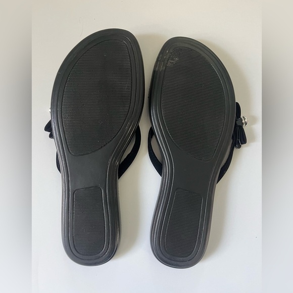 Magnolia & Vine flat sandals with snap-on charms - Picture 10 of 10